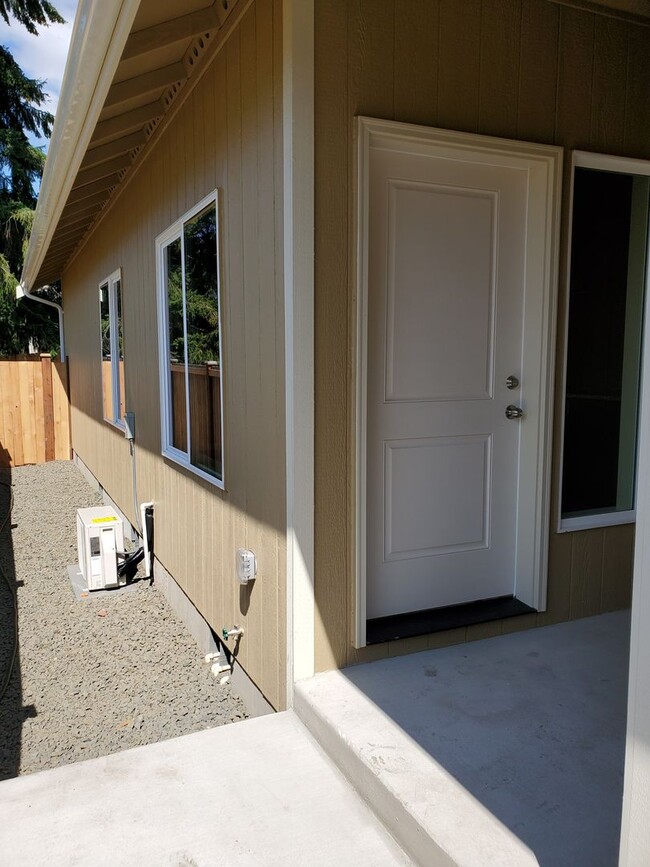 303 S Diamond St in Centralia, WA - Building Photo - Building Photo