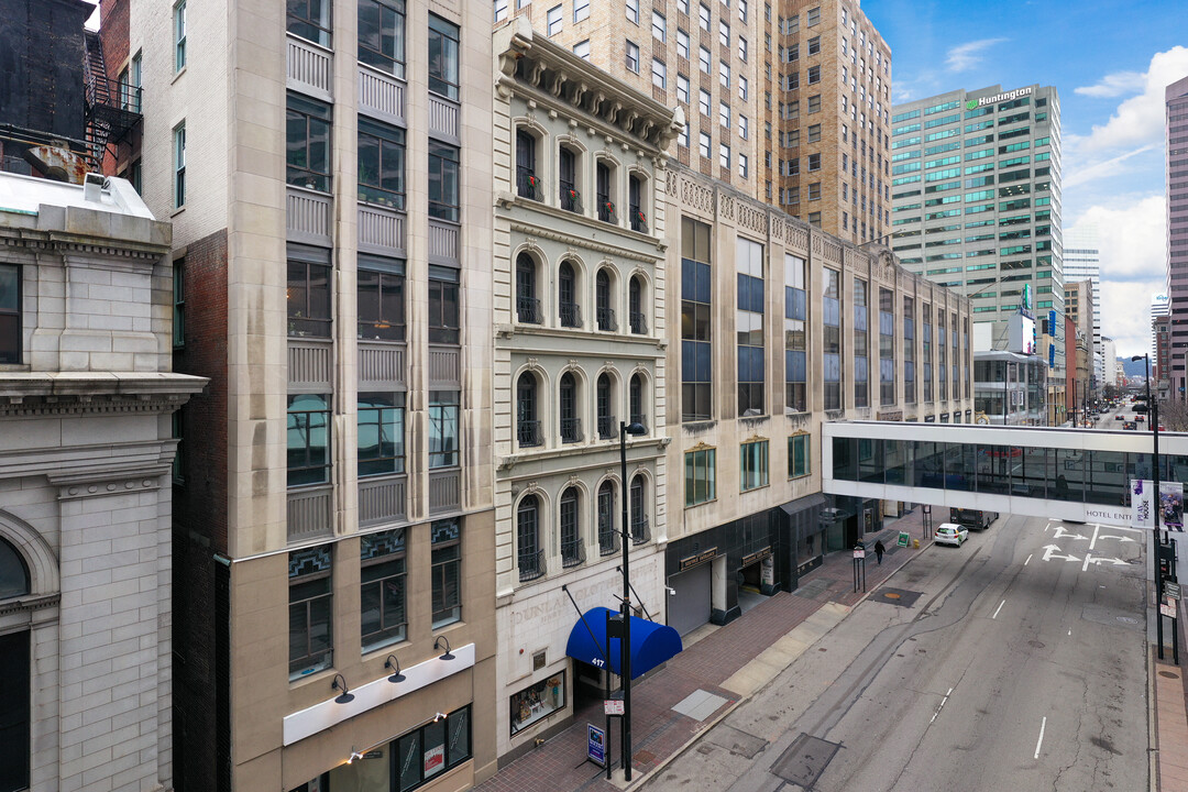 The Lofts at Fountain Square in Cincinnati, OH - Building Photo