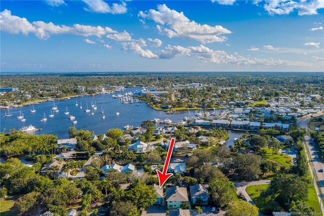4095 SE Centerboard Ln in Stuart, FL - Building Photo - Building Photo