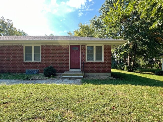 property at 503 S 9th St