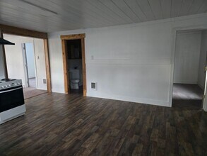 1026-1038 SW 17th St in Redmond, OR - Building Photo - Building Photo