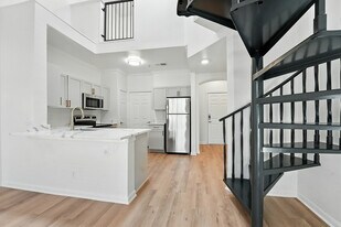 The Griffin in Dallas, TX - Building Photo