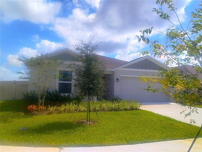 2950 Pennachio Dr in Lake Wales, FL - Foto de edificio - Building Photo