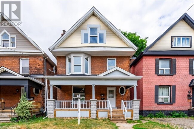 16 Sherman Ave S in Hamilton, ON - Building Photo - Building Photo