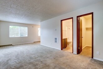 2663 SE 162nd Ave in Portland, OR - Building Photo - Building Photo