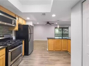 2017 Powers Ferry Trce SE in Marietta, GA - Building Photo - Building Photo