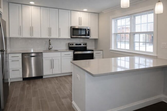 Town House Apartments
