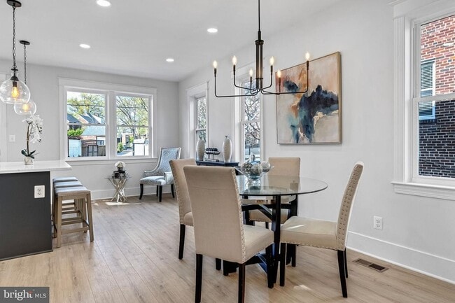 113 Madison St NW in Washington, DC - Foto de edificio - Building Photo