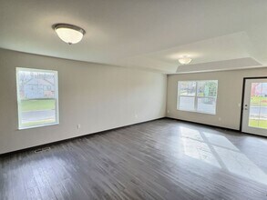 1510 Wedgewood Dr in Watertown, WI - Building Photo - Building Photo