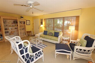 361 1st Ave N in Naples, FL - Building Photo - Building Photo