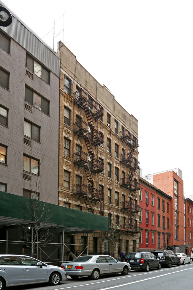 312-314 W 15th St in New York, NY - Foto de edificio - Building Photo