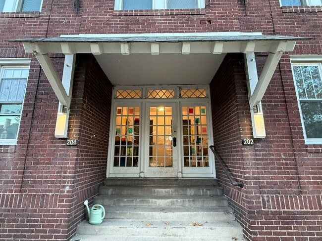 204-204 S Braddock Ave in Pittsburgh, PA - Building Photo - Building Photo