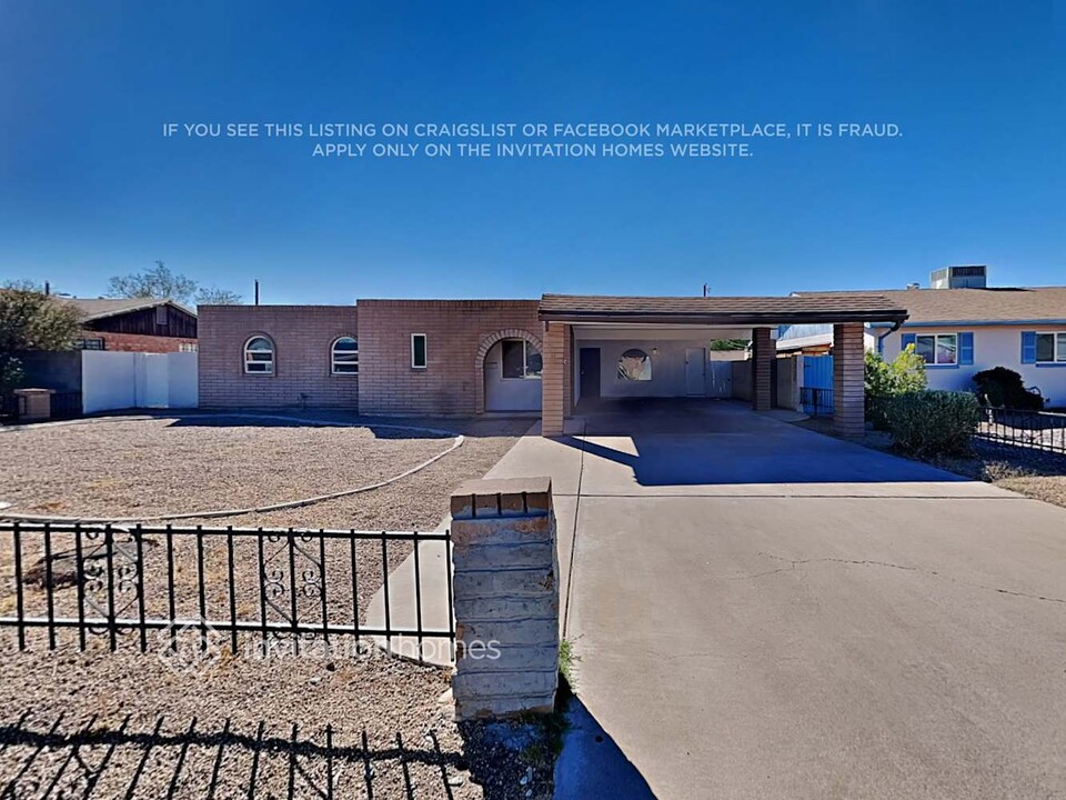 3245 E Palm Ln in Phoenix, AZ - Building Photo