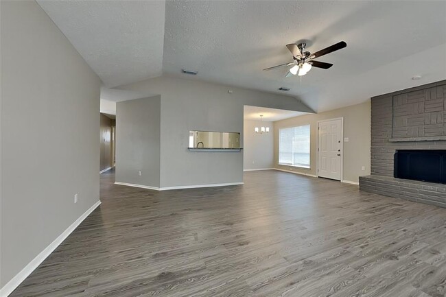 7414 Skylight Ln in Houston, TX - Building Photo - Building Photo