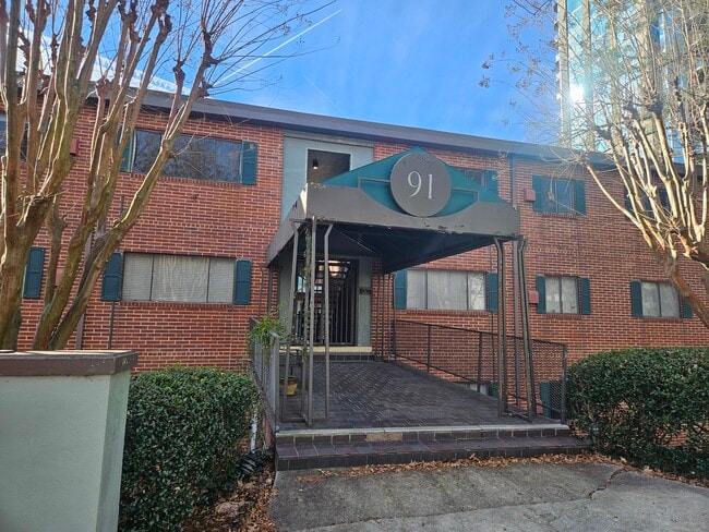 property at 91 Rumson Rd NE