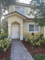 2526 SW 83rd Terrace in Miramar, FL - Building Photo