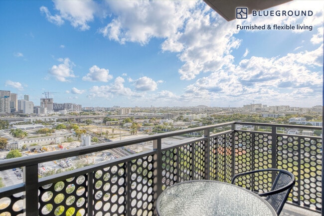 23 NE 17th Ter in Miami, FL - Building Photo - Building Photo