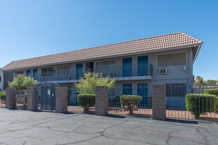 Sugartree Apartments in Las Vegas, NV - Building Photo