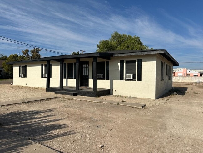 203 N Colpitts Blvd in Fort Stockton, TX - Building Photo - Building Photo