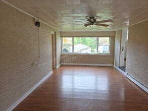 2361 Darlington Rd in Beaver Falls, PA - Building Photo - Building Photo