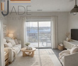 The Jade on Tremont in Davenport, IA - Foto de edificio - Building Photo