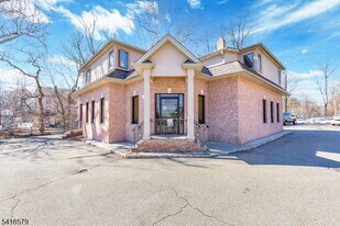 146 Main St in Bloomingdale, NJ - Building Photo