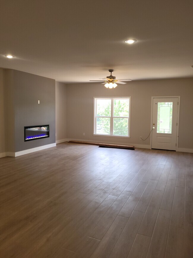 1801 Aldersgate Rd in Little Rock, AR - Building Photo - Building Photo