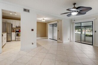 7200 NW 2nd Ave in Boca Raton, FL - Building Photo - Building Photo