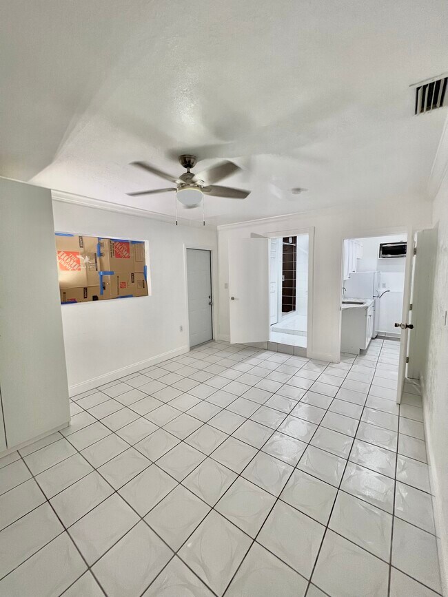 property at 649 W 14th St