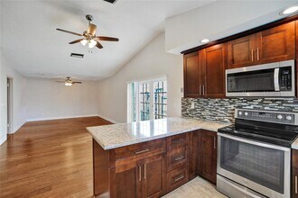 8340 NW 51st Ct in Lauderhill, FL - Building Photo - Building Photo