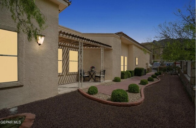 property at 5939 Bandolero Dr