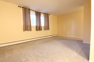 9120-9106 106 Ave NW in Edmonton, AB - Building Photo - Building Photo