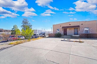 3418 Frankfort Ave in El Paso, TX - Building Photo - Building Photo