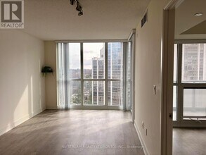 88 Sheppard Ave E in Toronto, ON - Building Photo - Building Photo