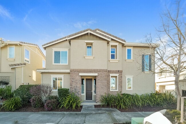 property at 2021 Kingwood Rd