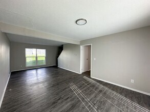7215 55th Terrace in Overland Park, KS - Building Photo - Building Photo