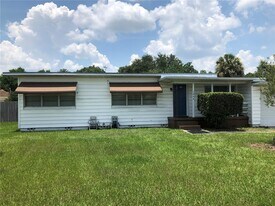 1044 N Bumby Ave in Orlando, FL - Building Photo