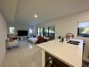 306 NW 11th Ct in Florida City, FL - Building Photo - Building Photo