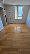 633-2633 Bay St. in Toronto, ON - Building Photo - Building Photo