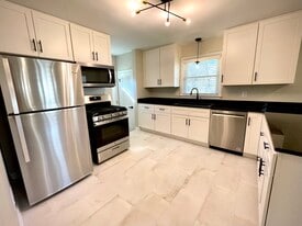 4712 S 3rd St, Unit #2