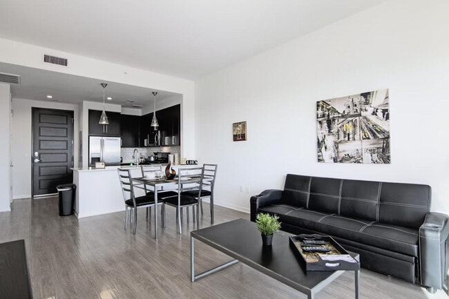 2022 Holcombe Blvd in Houston, TX - Building Photo - Building Photo