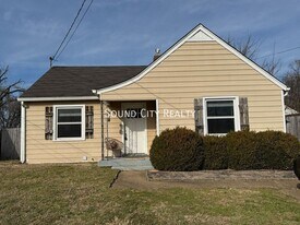 927 Granada Ave in Nashville, TN - Building Photo