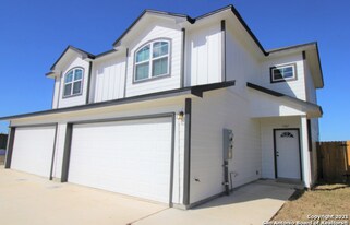 1767 Tristan Trl in New Braunfels, TX - Building Photo