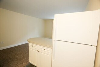 2010 N Orleans St, Unit M06R in Chicago, IL - Building Photo - Building Photo