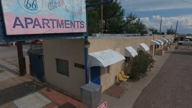 West Central RT 66 Apartments in Albuquerque, NM - Building Photo - Building Photo