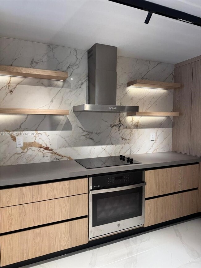 property at 800 N Miami Ave