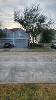 6811 Independence Blvd in Baytown, TX - Building Photo