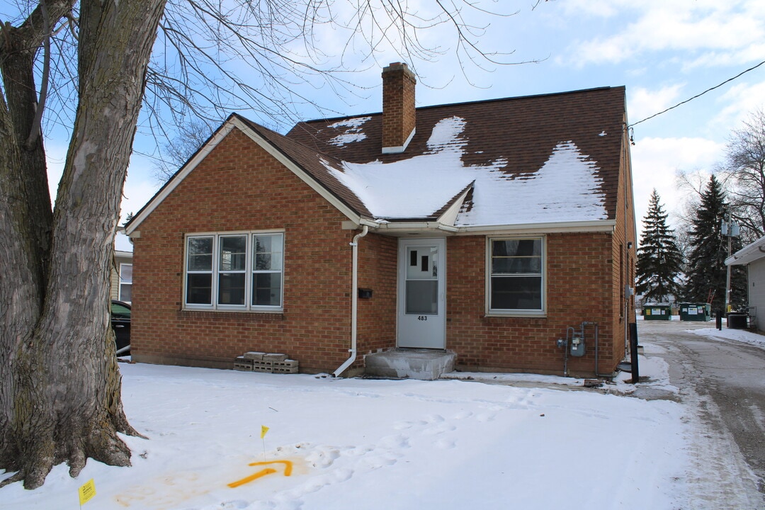 483 S Military Rd in Fond du Lac, WI - Building Photo