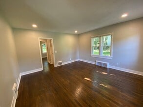 4135 N 44th St in Omaha, NE - Building Photo - Building Photo