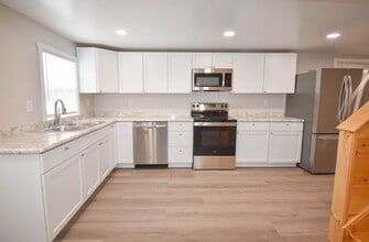 25-27 Grant St in Beech Creek, PA - Building Photo - Building Photo